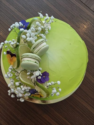 Juusto- ja moussekakut – Bake'N Decor Cafe